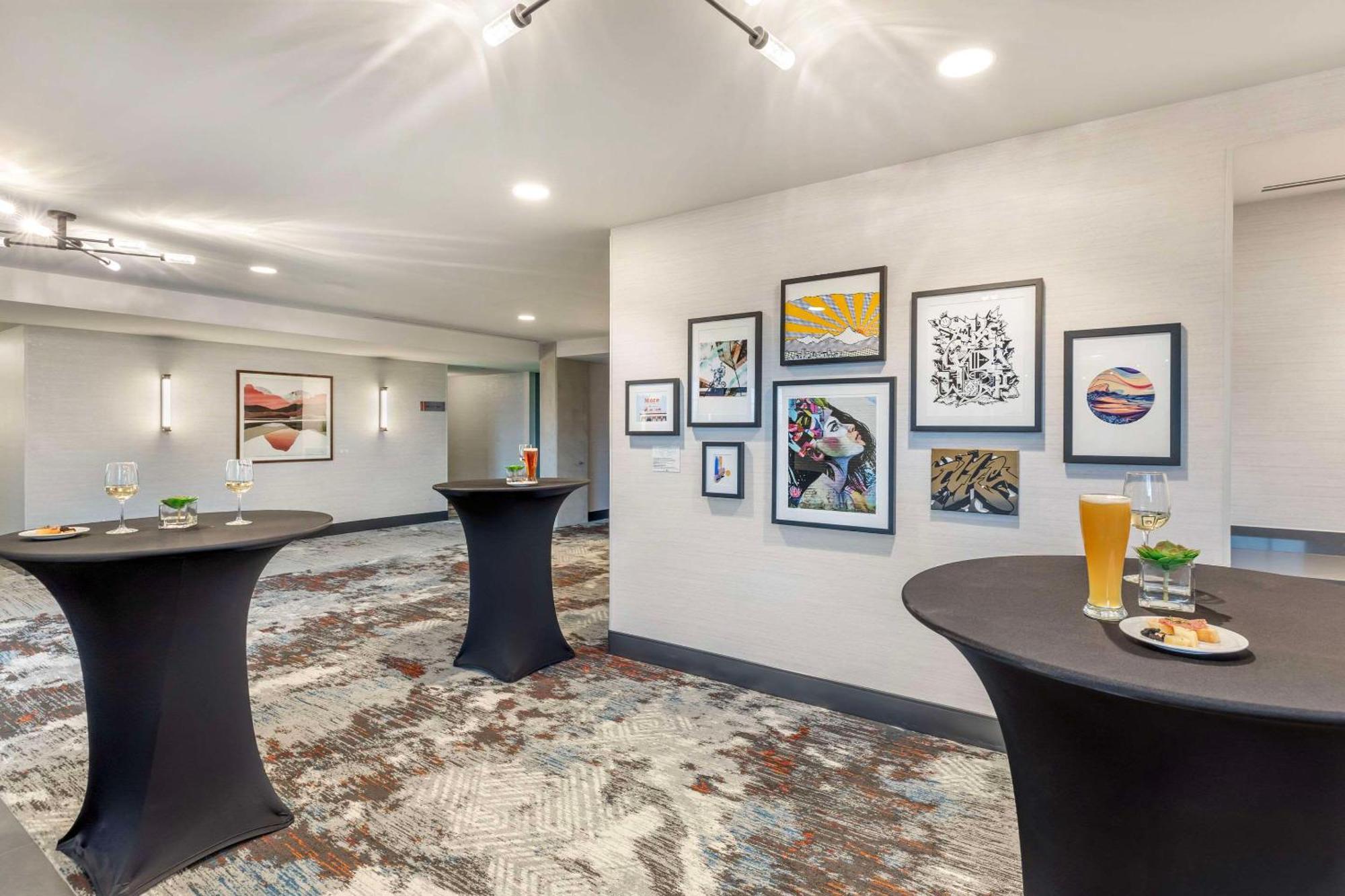 Cambria Hotel Denver Downtown Rino Bagian luar foto