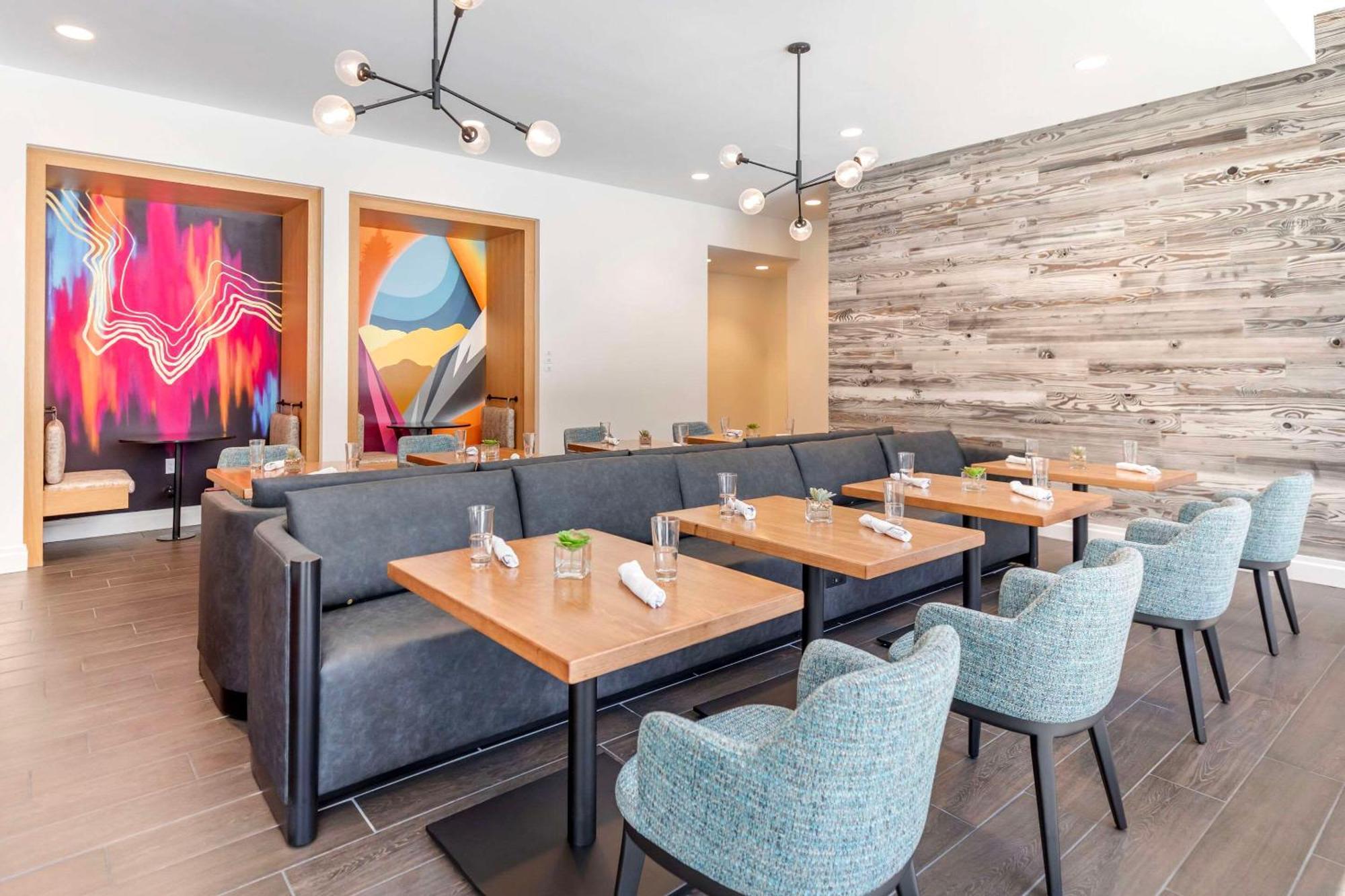 Cambria Hotel Denver Downtown Rino Bagian luar foto