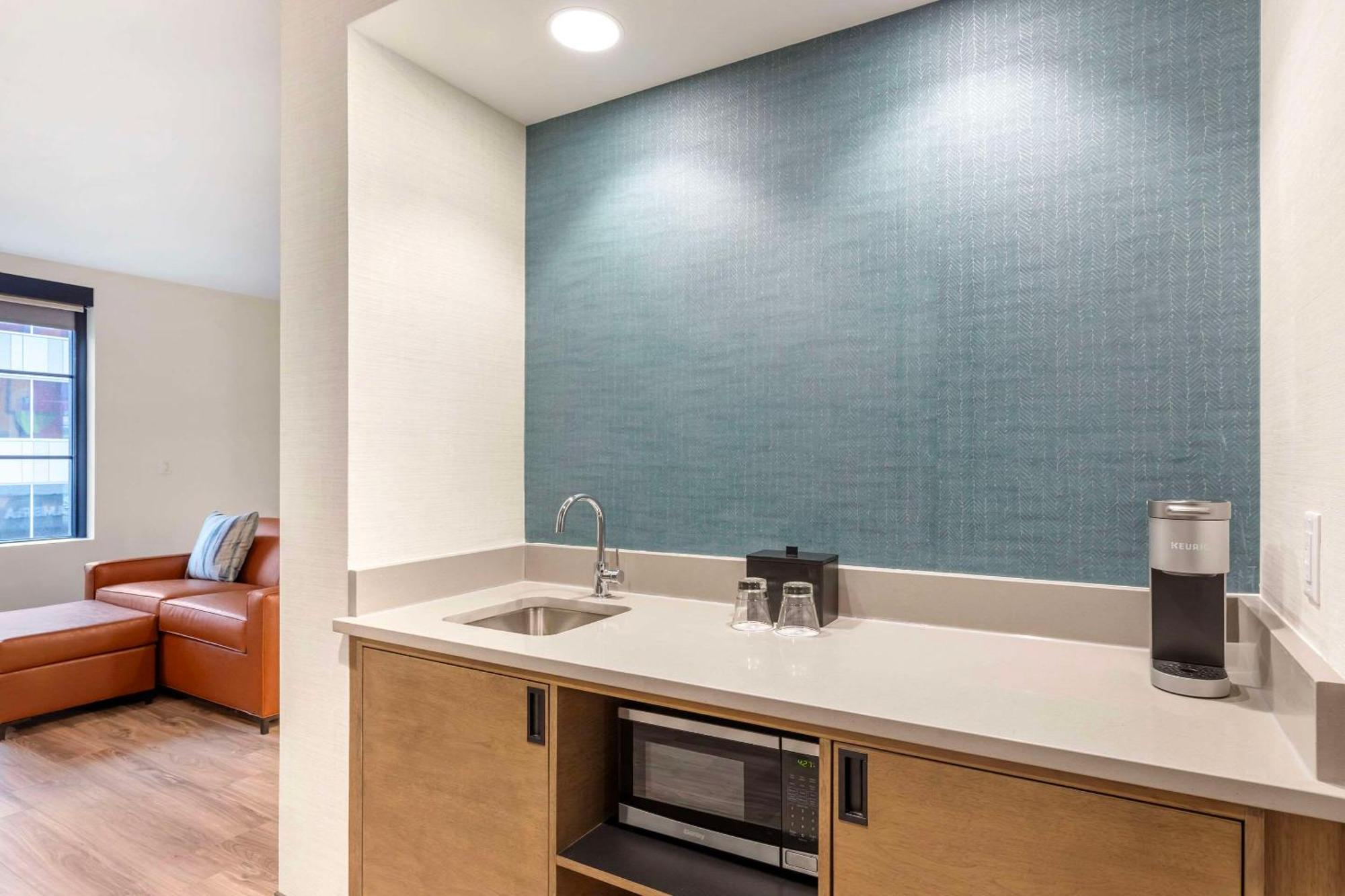 Cambria Hotel Denver Downtown Rino Bagian luar foto