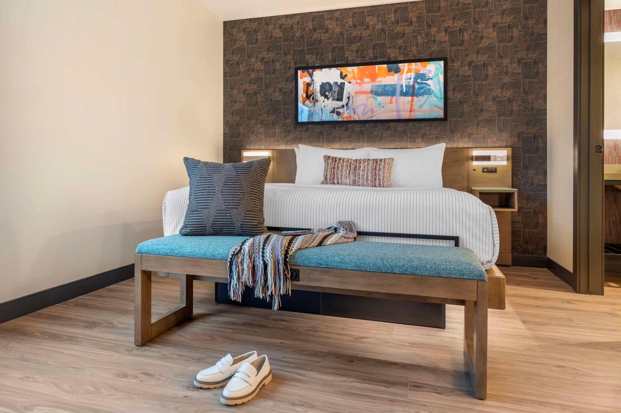 Cambria Hotel Denver Downtown Rino Bagian luar foto