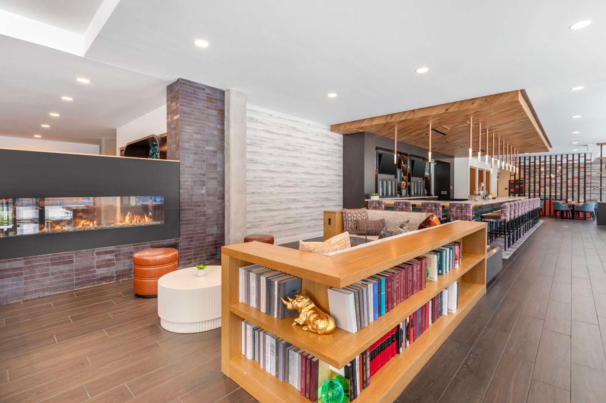 Cambria Hotel Denver Downtown Rino Bagian luar foto